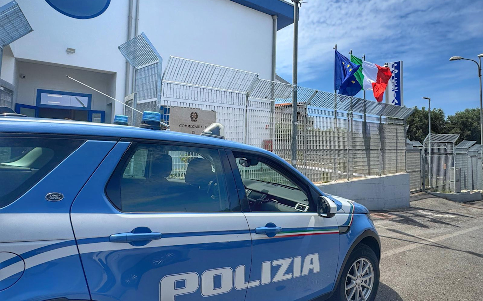 Contrasto allo spaccio sulla costa tirrenica cosentina: nuovo arresto a Scalea, sequestrati droga e 11.000 euro 119 Polizia Tirreno Cosentino diamante