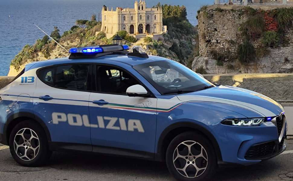 Polizia Tropea - Divieto dimora