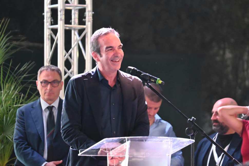 Taglio del nastro a Sibari per il Vinitaly and the City. Occhiuto: «In Calabria più bravi che in Veneto» 54 Roberto Occhiuto Vinitaly 2026