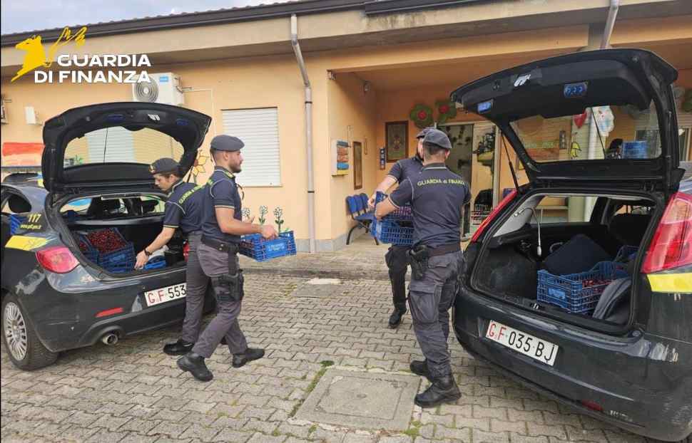 Sequestro_ prodotti contraffatti e abusivi