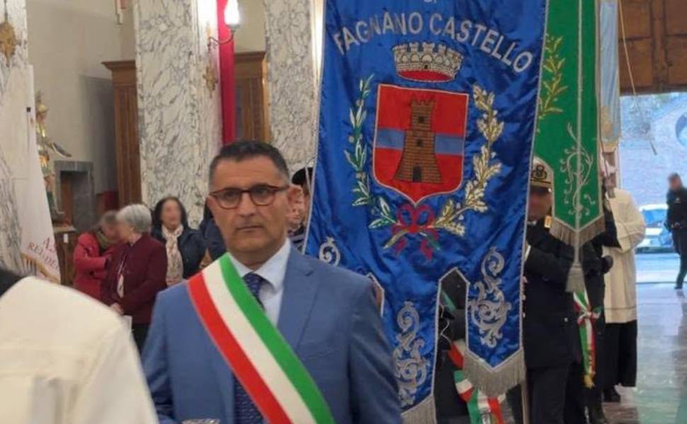 Fagnano Castello: sindaco aggredito con un bastone e minacciato di morte al cimitero, indagini in corso 52 Sindaco Fagnano Castello Giglio 12