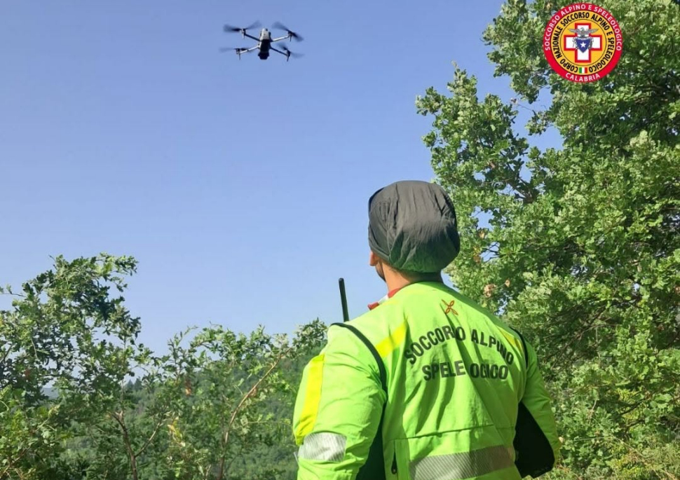 Apprensione per la scomparsa del 75enne Francesco Greco: ricerche in Sila tra Savelli e San Giovanni in Fiore 54 Soccorso Alpino ricerche con drone