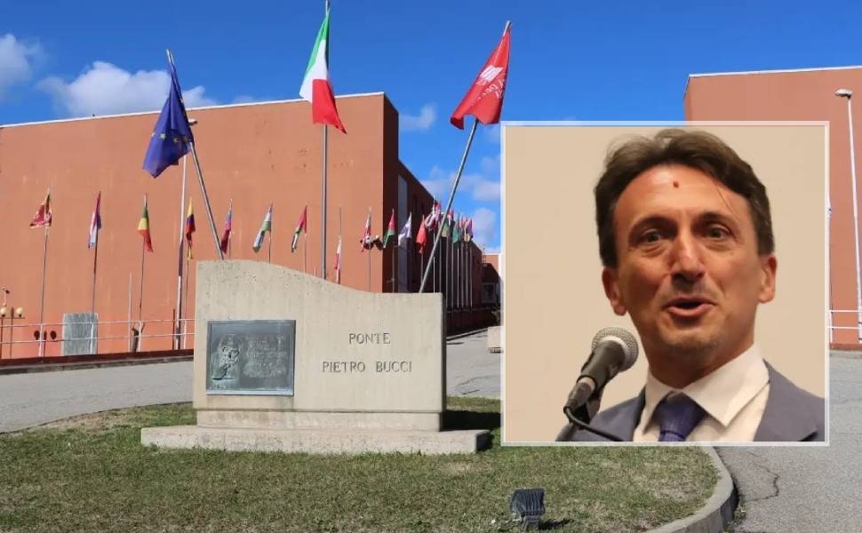 Unical, la denuncia di uno studente e l'appello al rettore: «basta abusi di potere, più rispetto per i ragazzi» 53 Unical rettore - lettera denuncia studente