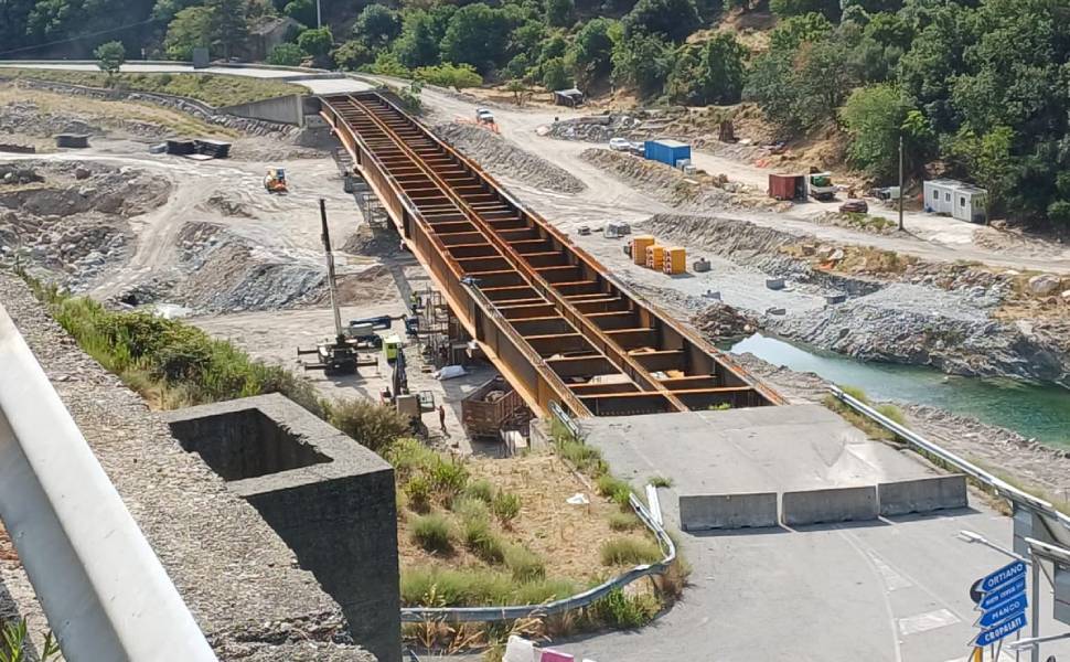 Viadotto Ortiano II sulla SS177: completato il varo dell’impalcato, corsa verso la riapertura 51 Viadotto Ortiano II Statale 177