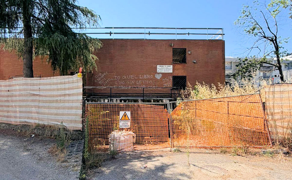Viale dei giardini Rende ex centro sociale degrado
