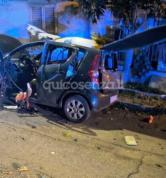 Paura a Cosenza: auto esplode e salta in aria, paura tra i residenti di via Muzzillo 56 auto via muzzillo esplode cosenza 03