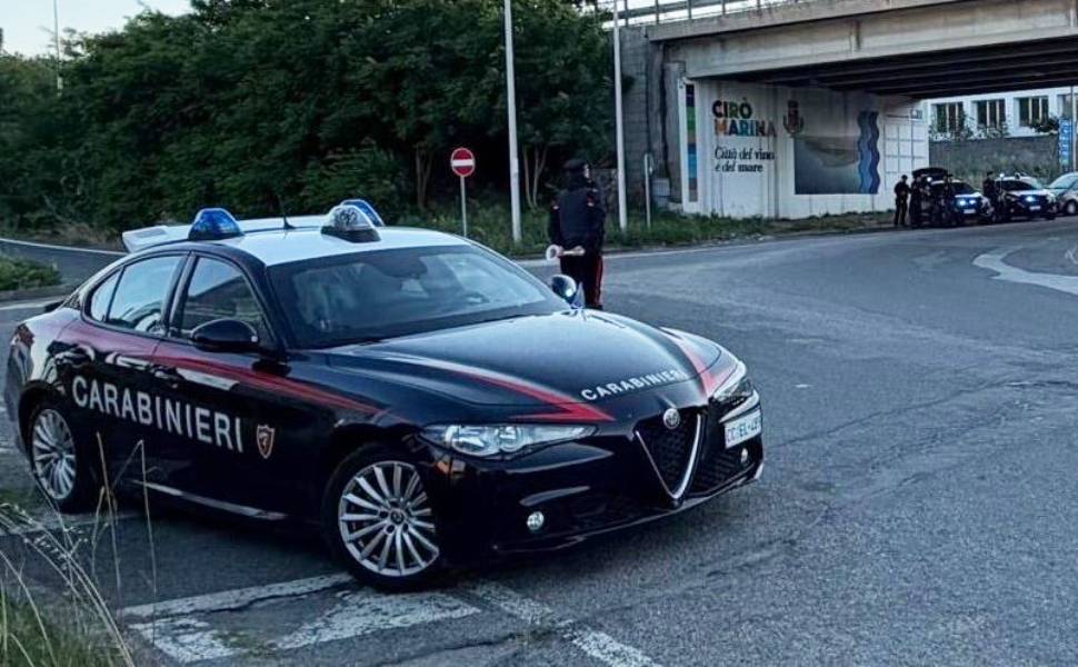 Ignora l'Alt e inizia il folle inseguimento a bordo di uno scooter: arrestato, aveva anche cocaina 52 carabinieri-ciro-marina inseguimento