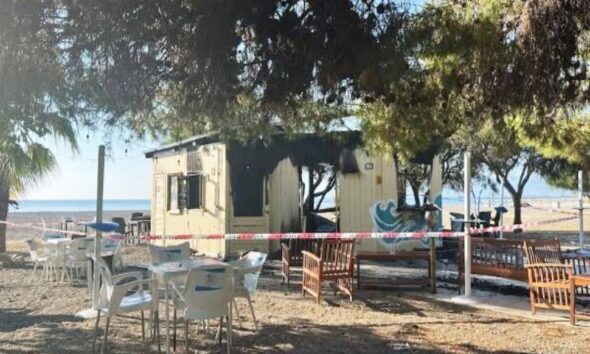 chiosco incendio villapiana