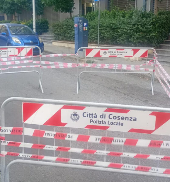 cosenza-via-aldo-moro-sede-stradale-cedimento