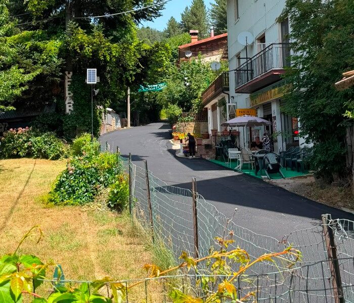 Casali del Manco: nuova bitumazione a Lorica. Rifatto il manto stradale di via Cesare Curcio