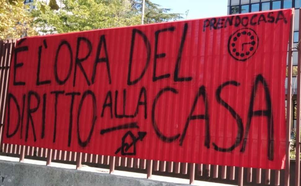 Cosenza: "No" alla svendita di Palazzo Fiordalisi. Prendocasa contro la vendita dell'immobile pubblico 53 prendocasa cosenza - palazzo fiordalisi