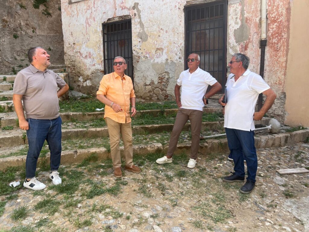Cosenza, Conservatorio nell'ex istituto Canossiano. Caruso: «Nuova vita nel Rione Massa» 52 sopralluogo-canossiano-3