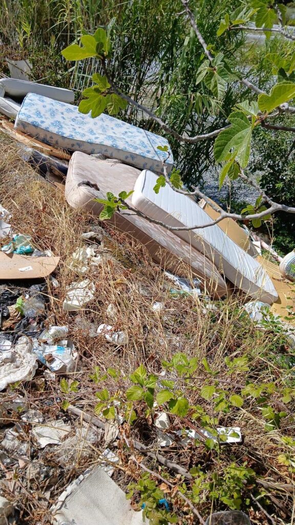 Orsomarso, ancora degrado sul fiume Lao: materassi e rifiuti nell'area protetta 52 fiume lao-discarica-rifiuti-orsomarso