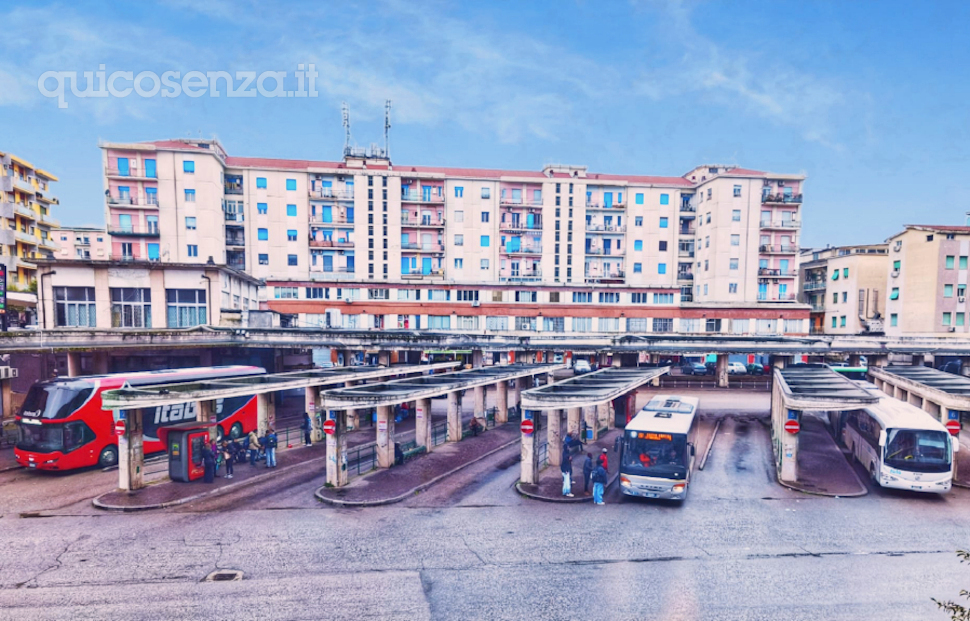 Cosenza, autostazione in centro e Hub a Vaglio Lise: 2 terminal per la mobilità dell’area urbana e l’intermodalità 51 Autostazione di Cosenza