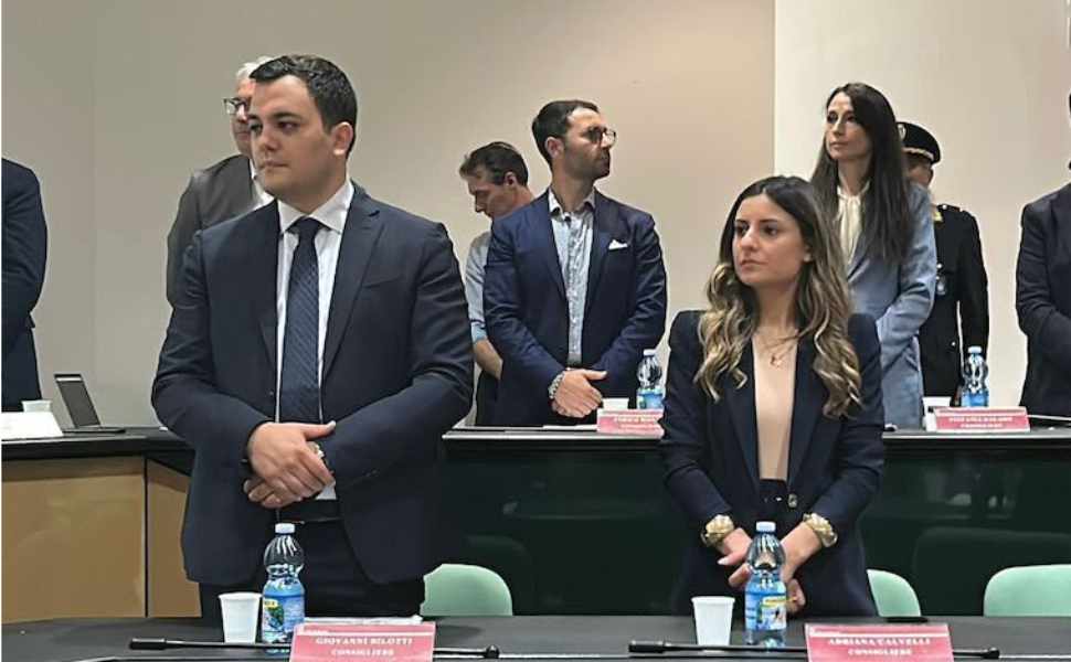 Rende, scontro su PNRR e rifiuti: GenerAzione attacca la Giunta: "basta scaricare responsabilità" 51 Bilotti e Calvelli GenerAzione - consiglio comunale Rende - PNRR Rifiuti