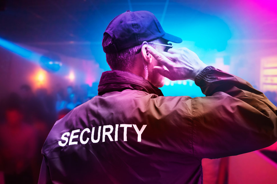 Buttafuori discoteca addetto alla sicurezza