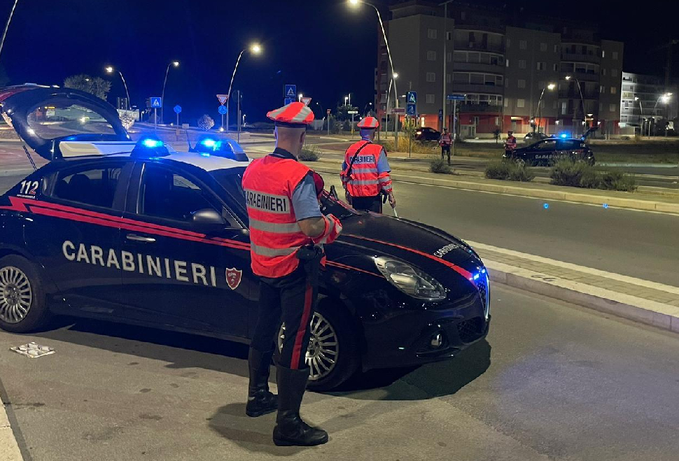 Blitz di Ferragosto sull'alto Tirreno Cosentino: discoteca sanzionata a Sangineto, sigilli a un parco giochi abusivo 99 Carabinieri controlli