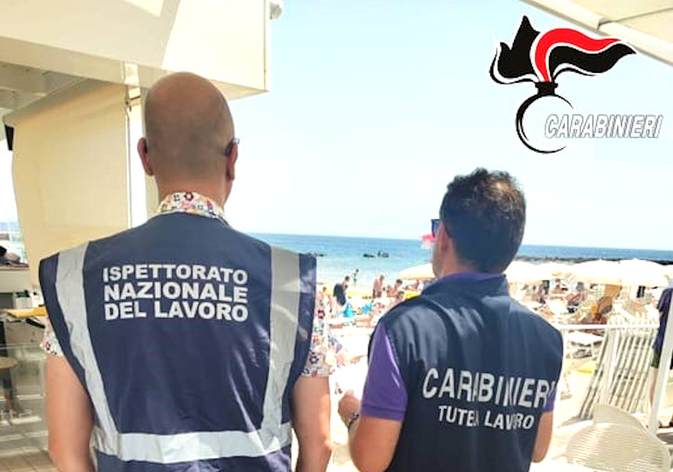 Blitz nei villaggi, hotel, lidi e strutture ricettive: il 63% irregolare. Sospese 157 attività, 423 denunce 52 Carabinieri controlli lido