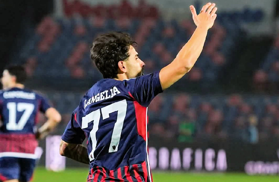 Prosegue il piano di “austerity” del Cosenza Calcio: saluta un altro big: Langella ceduto al Perugia 51 Christian Langella Cosenza Calcio