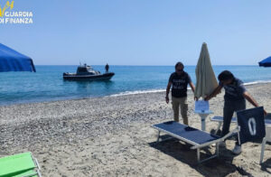 Estate sicura Calabria Guardia di Finanza sequestro stabilimento Balnerare