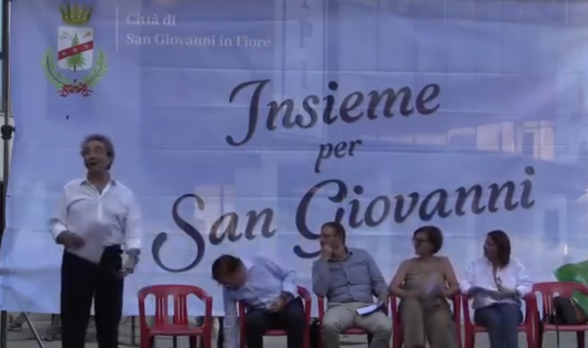 Casse vuote, incarichi, Lorica e ricandidatura. Barile non risponde alle domande 53 Casse vuote, incarichi, Lorica e ricandidatura. Barile non risponde alle domande