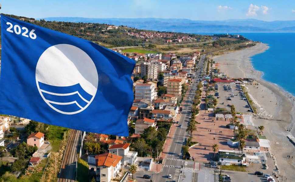 Bandiera Blu a Falerna, è scontro sui social: il sindaco denuncia per diffamazione «campagna d'odio» 213 Falerna Bandiera Blu