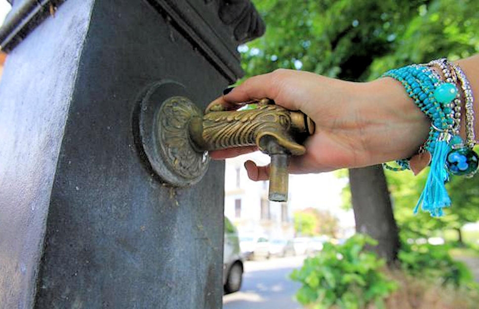 Cosenza, l'acqua torna potabile nelle fontane del centro storico: divieto revocato nella Villa Vecchia, Via Campagna e Piazza Piccola 51 Fontane del centro storico di Cosenza