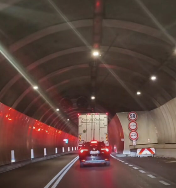 GAlleria Limina auto si ribalta