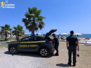 Guardia di Finanza sequestro lido