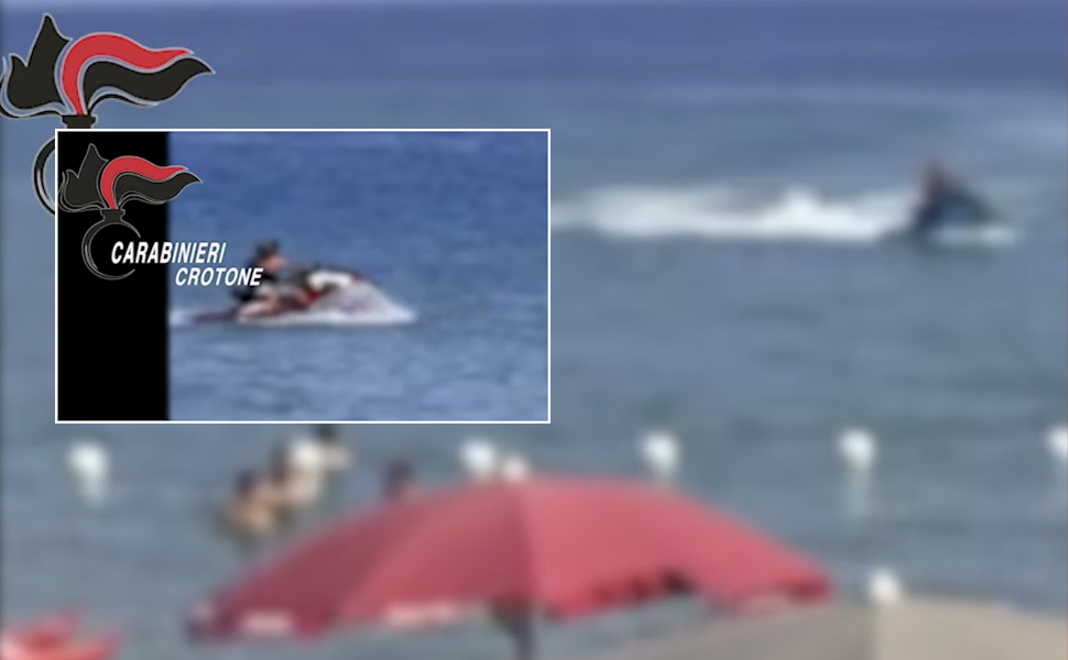 Moto d'acqua a tutta velocità tra i bagnanti: mezzi sequestrati e 6 persone denunciate a Capo Rizzuto 213 Isola Capo rizzuto sequestro moto d'acqua