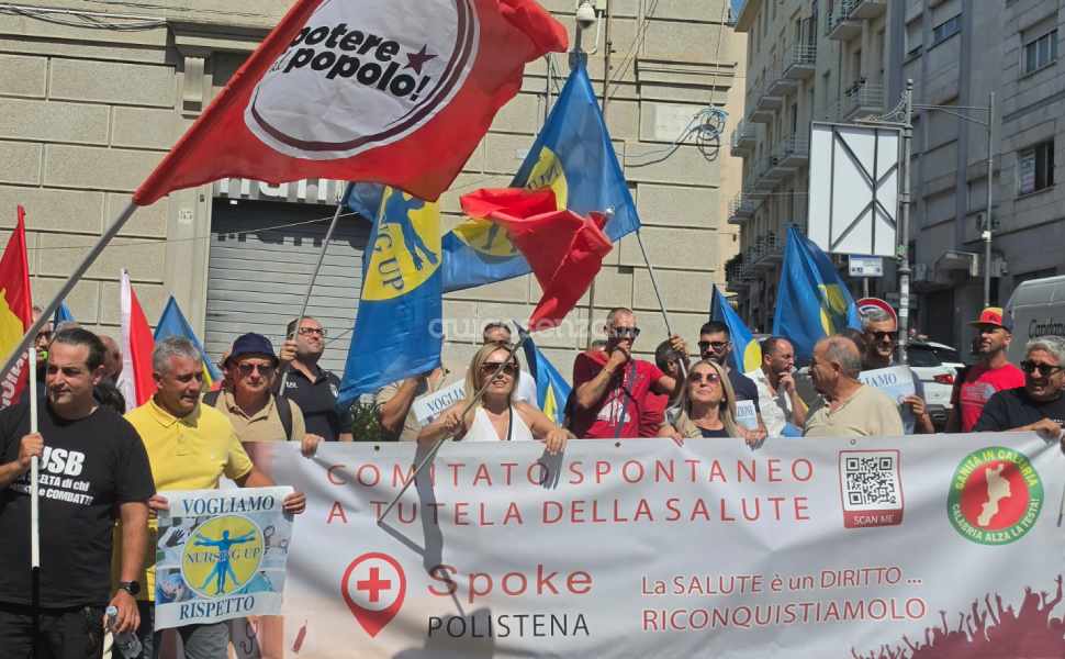 Operatori e autisti 118, esplode la protesta: «con Azienda Zero il futuro dei lavoratori (e del servizio) è a rischio» 203 Operatori 118 protesta catanzaro prefettura 01