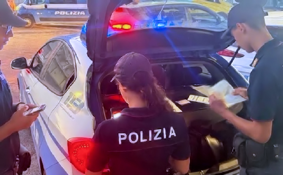 Ancora una rissa tra giovani in discoteca. Interviene la polizia, licenza sospesa per 15 giorni 210 Polizia discoteca controlli