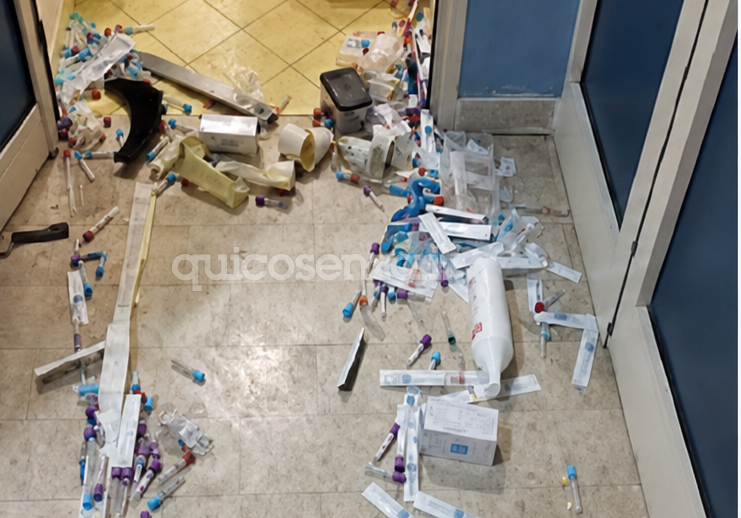 Cosenza, paura all'Annunziata: giovane devasta il Pronto Soccorso e ferisce un medico. Bloccato dalla polizia 53 Pronto Soccorso Cosenzas