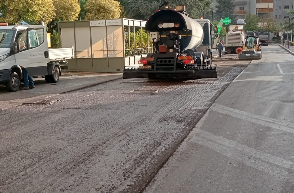 Rende: lavori di bitumazione in città, interessate 5 importanti strade. Divieti e limitazioni il 3 e 4 agosto 52 Rende lavori di bitumazione strade