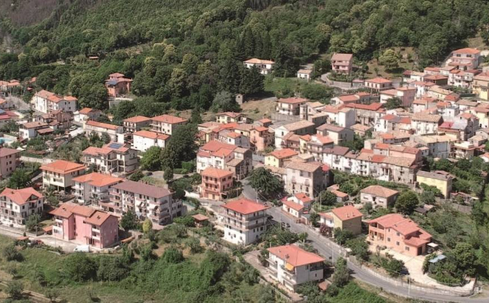 San Vincenzo La Costa: cocaina in casa, arrestata una coppia dopo un'operazione dei carabinieri di Rende 52 San Vincenzo la Costa
