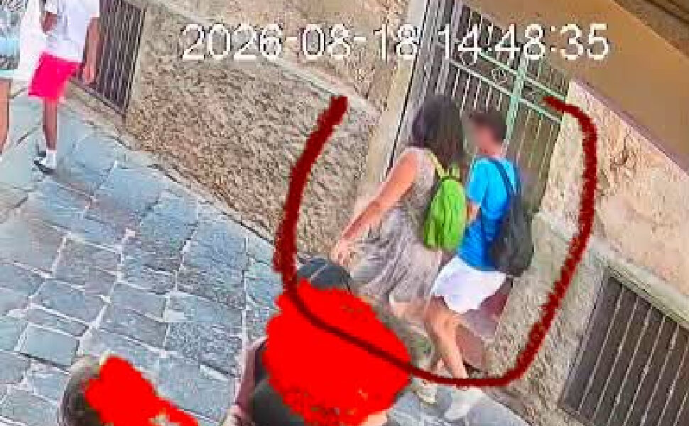 Tropea_2 turiste ,mangiano e se ne vanno senza pagare.