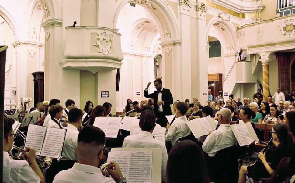 La Banda Musicale "Città di Casali del Manco" incanta con le colonne sonore del cinema 89 banda casali manco maestro rizzo 02