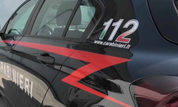 Volevo accoltellare la professoressa Carabinieri