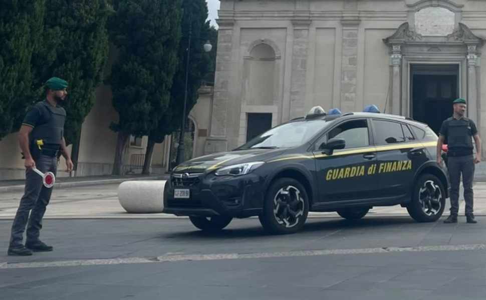 L'estate sicura della Guardia di Finanza: dai controlli sui carburanti alle verifiche sul canone Rai 213 guardia finanza controlli carburanti e canone rai sicurezza stradale 02