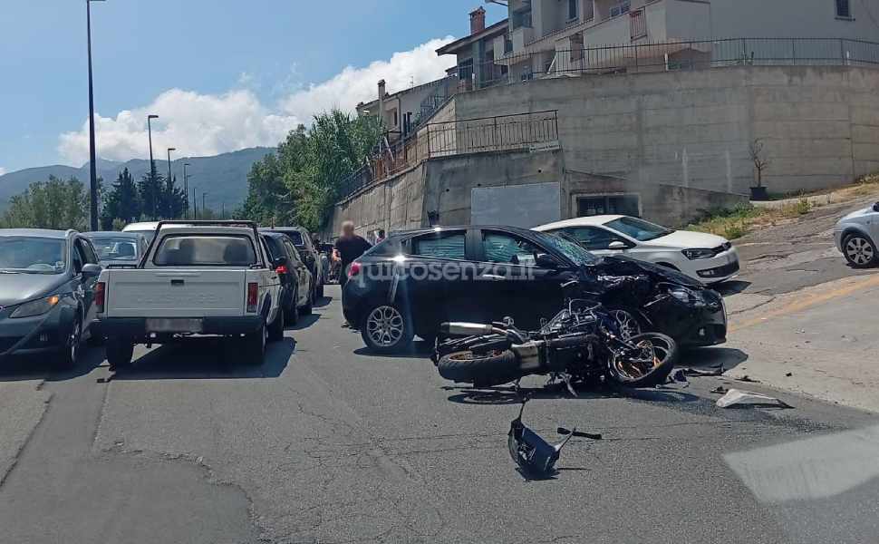incidente mendicino auto moto pasquali 01