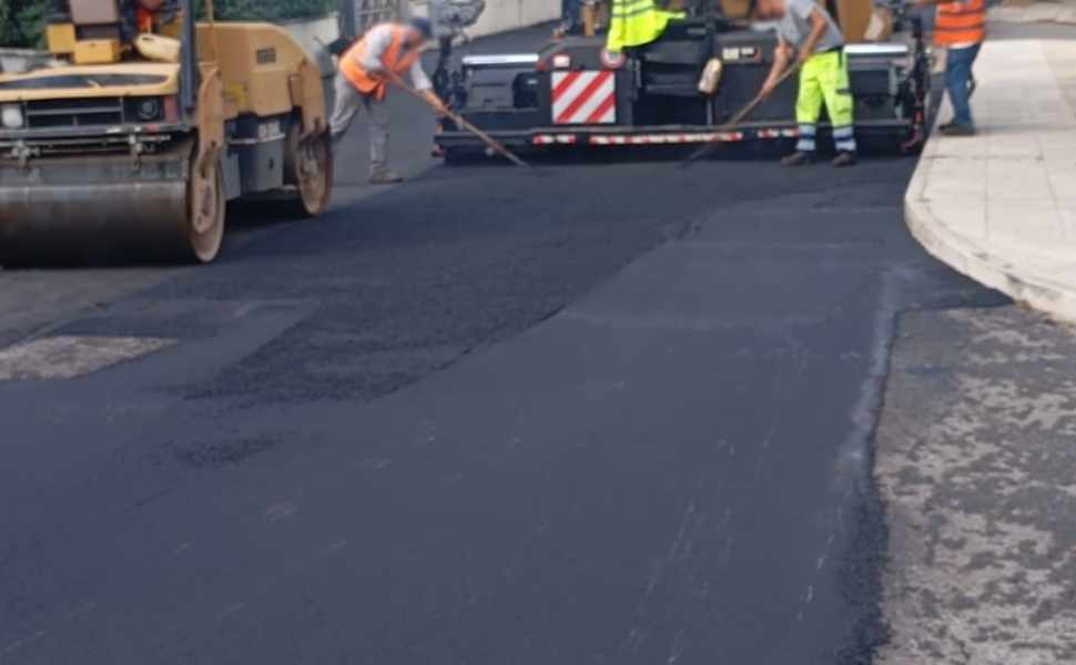 Lavori di bitumazione a Rende: domani chiusura totale al traffico di via Carrà e un tratto di via De Chirico 53 lavori bitumazione chiusura totale rende 01