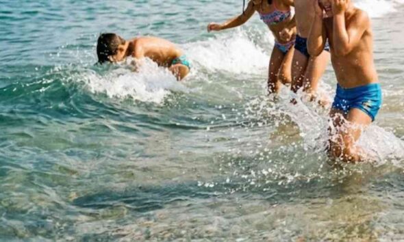 mandatoriccio-bambini-mare
