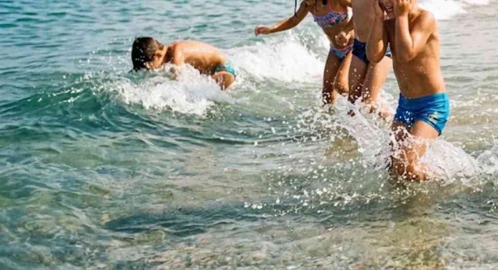 mandatoriccio-bambini-mare