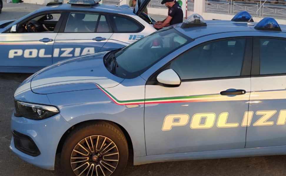 Licenza sospesa per 15 giorni ad un’attività sul lungomare: violenza e minacce durante i controlli 203 polizia attività lungomare crotone controlli