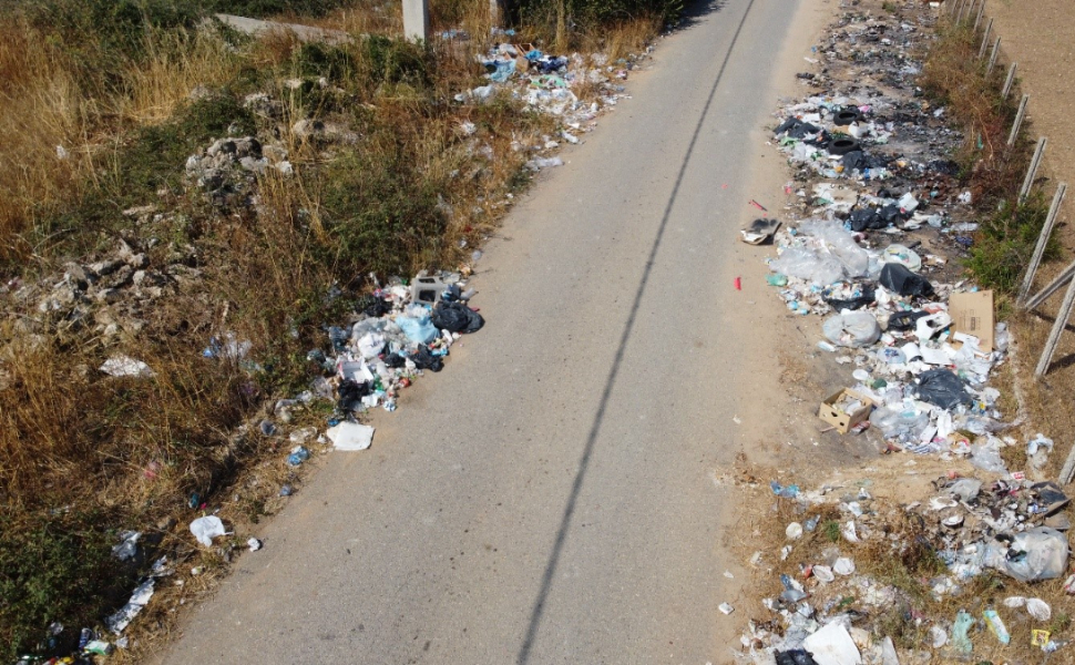 Rifiuti e roghi tossici: sequestrata discarica abusiva in un'area tra case e aziende agricole 52 rifiuti discarica abusiva roghi tossici 02