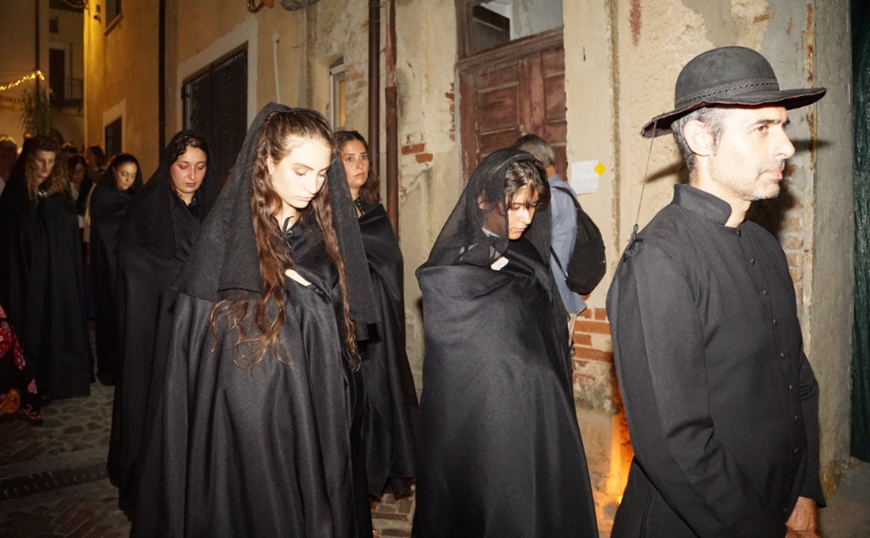 Grande successo per la Sagra agli Arnedos: Rovito celebra la tradizione con “Le spose vestite di nero” 88 sagra-agli-arnedos-rovito