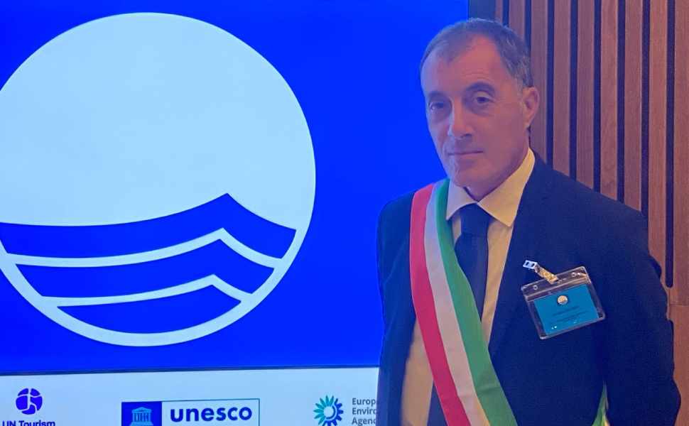 Bandiera Blu a Falerna, è scontro sui social: il sindaco denuncia per diffamazione «campagna d'odio» 53 sindaco Francesco Stella Falerna Bandiera Blu