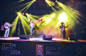 Samurai Jay conquista il Settembre Rendese: con il piccolo Brian sulle spalle canta “Ossessione” - FOTO 86 4samuraijay
