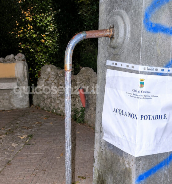 Acqua non potabile fontane pubbliche Cosenza centro storico