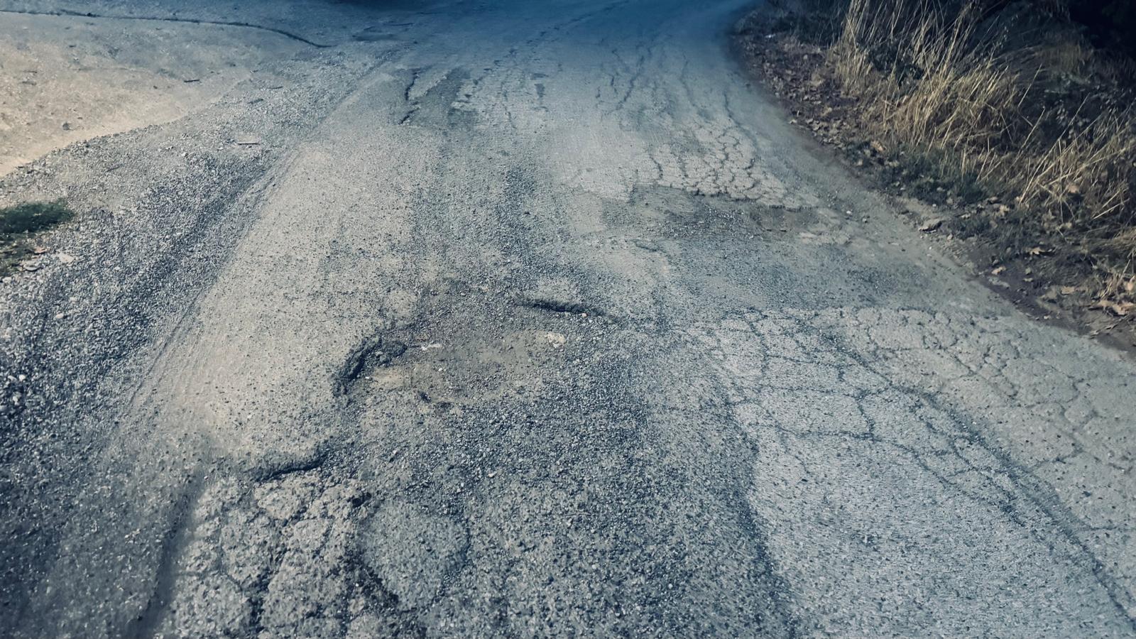 Altomonte, viabilità a rischio e strada colabrodo in contrada Montino: l'appello urgente ai Commissari Prefettizi 52 Contrada Montini Atomonte 03